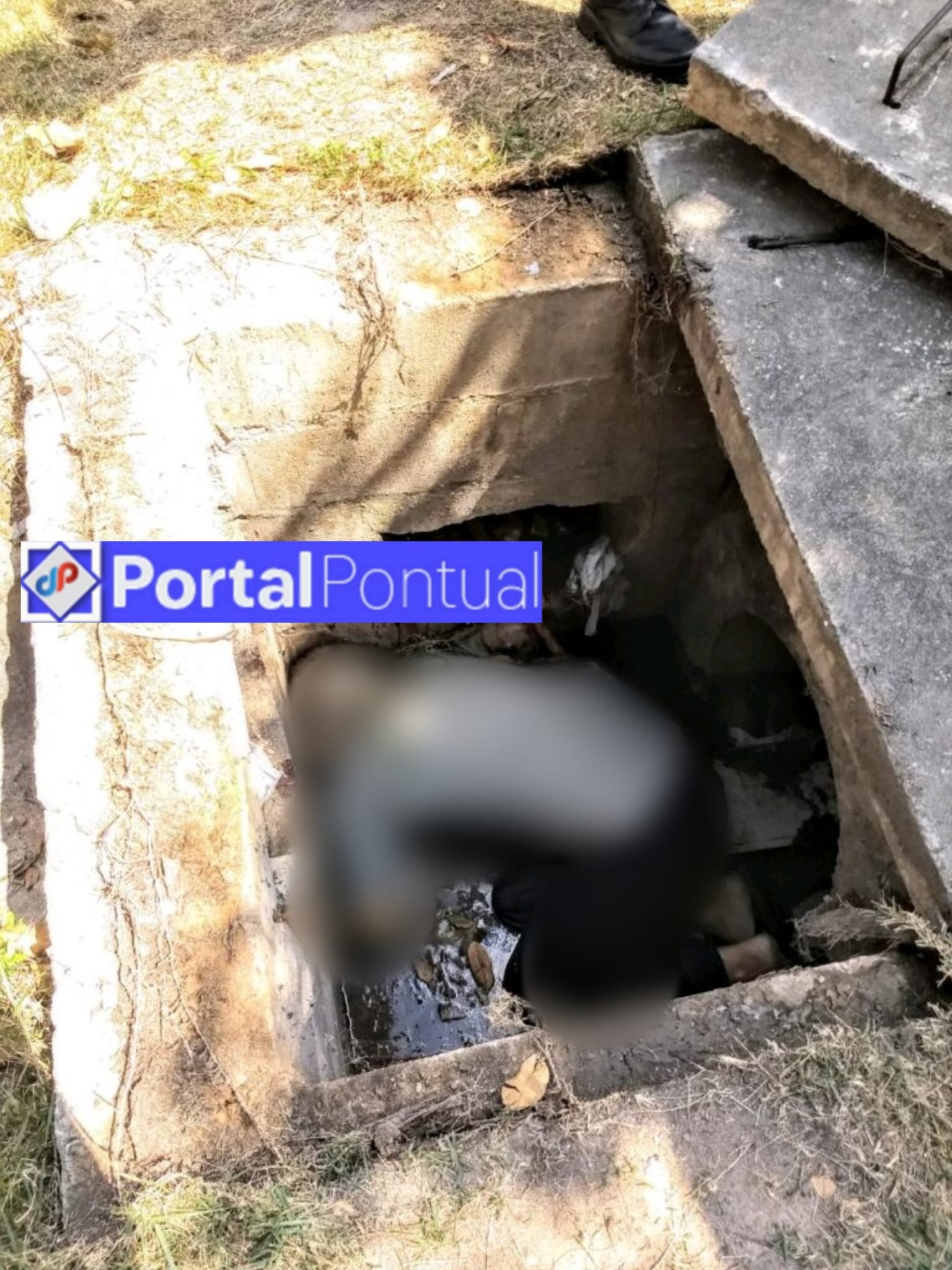 Cenas fortes Cadáver em decomposição é encontrado em bueiro de