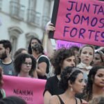 Caminhada de mulheres contra feminicídio no Rio de Janeiro